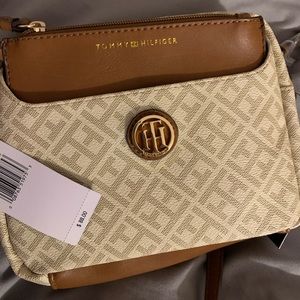 Tommy Hilfiger Designer fords body bag